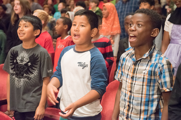 kids singing